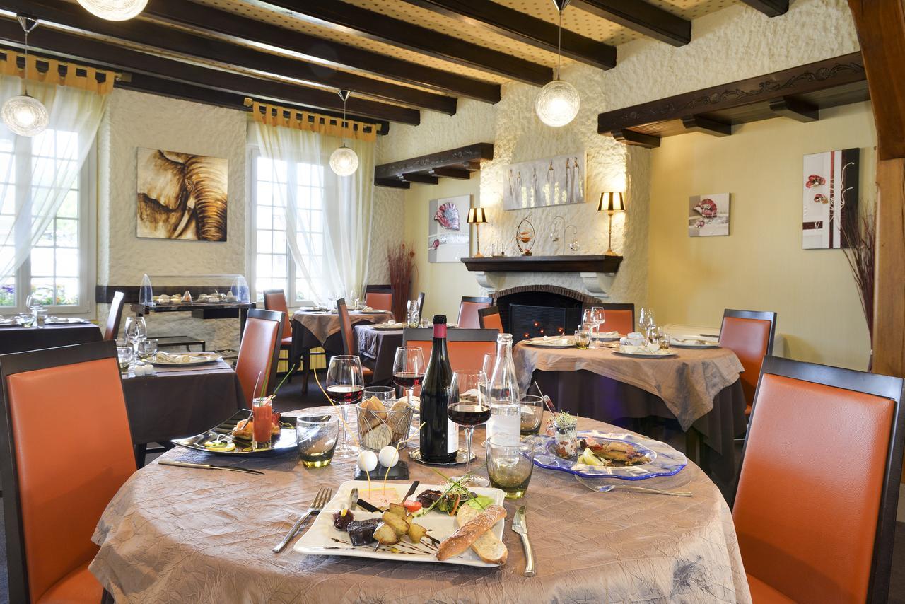 Logis Hotels Restaurant Le Dauphin Салбри Екстериор снимка