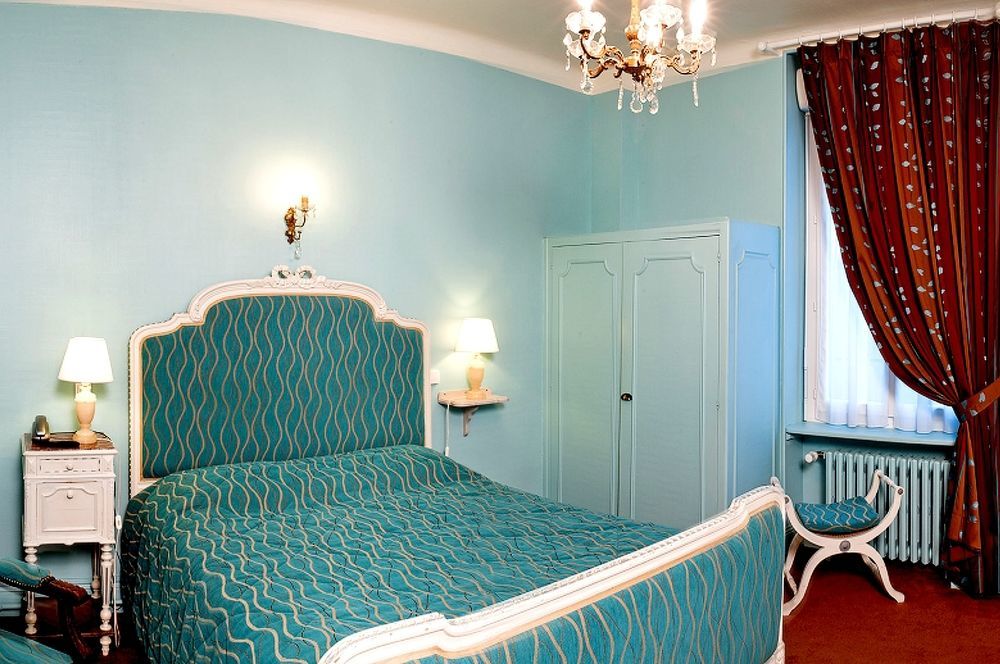 Logis Hotels Restaurant Le Dauphin Салбри Екстериор снимка